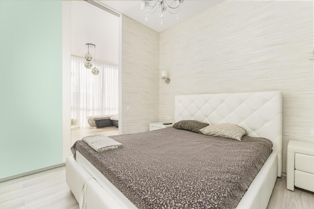 Gagarin Plaza 1-Bedroom Apartment Odessa Ngoại thất bức ảnh